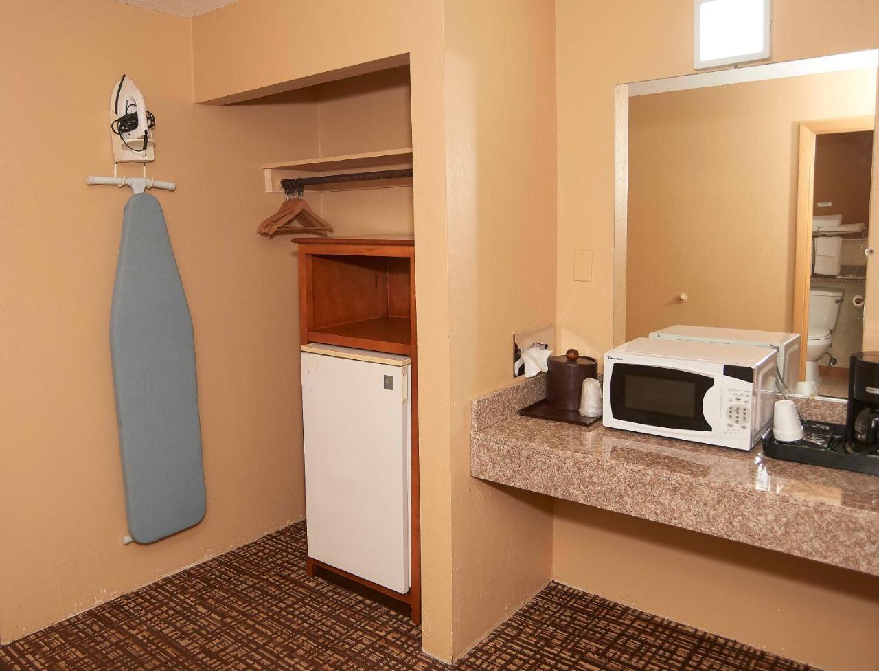 New World Inn Barre Esterno foto